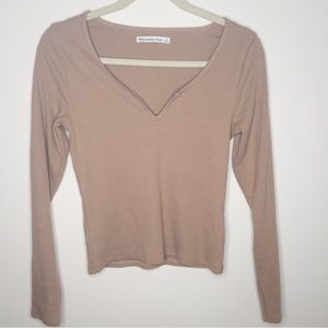 Abercrombie & Fitch Ribbed Notched Neck Fitted Long Sleeve Top